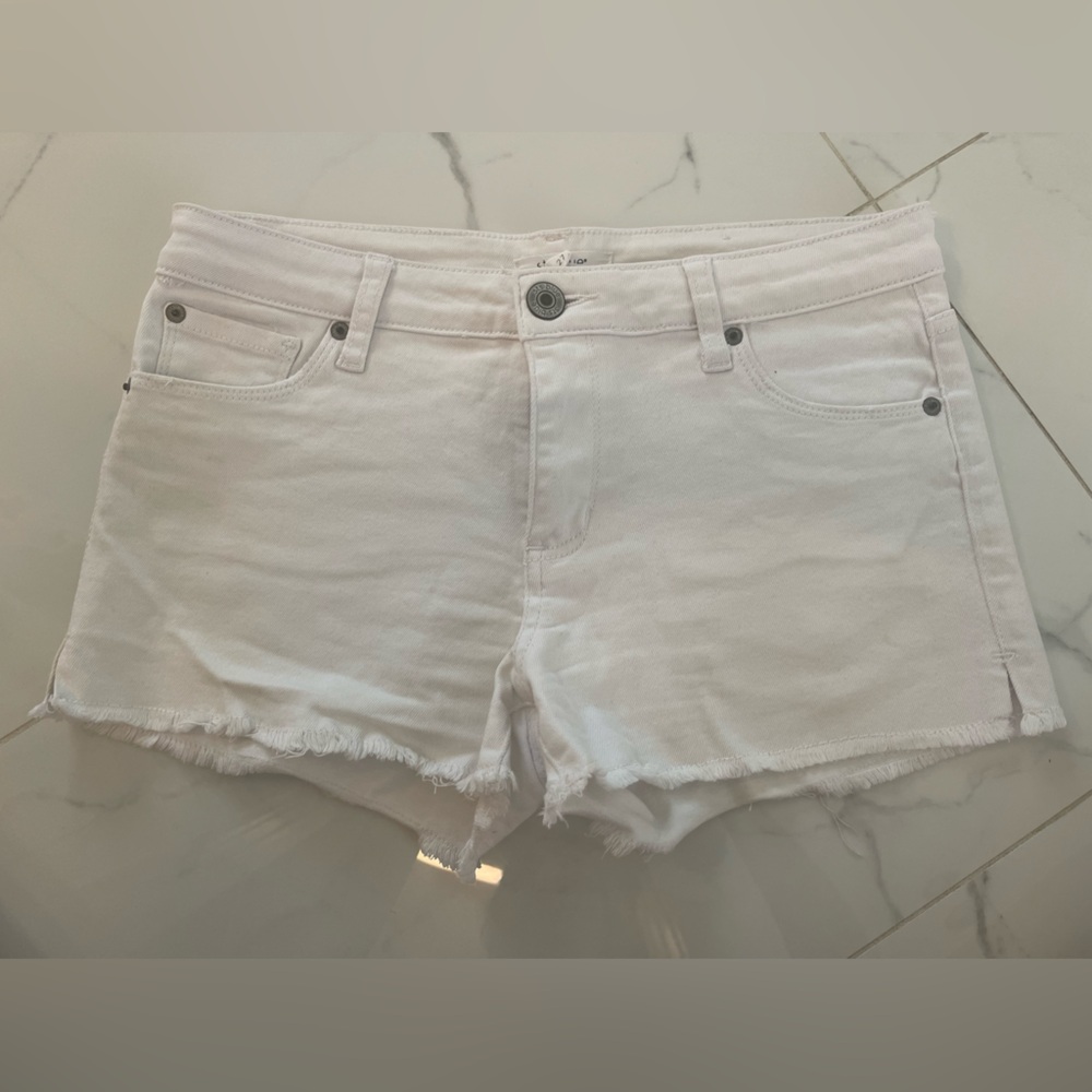STS blue cutoff jean shorts.